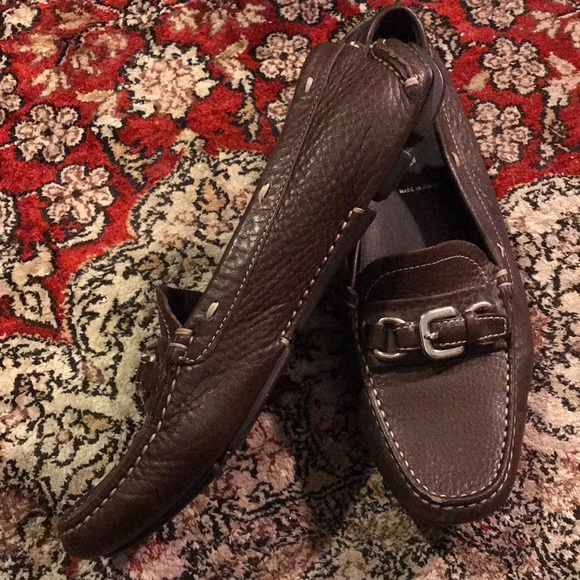 Authentic Prada Leather Loafers - Picture 2 of 6